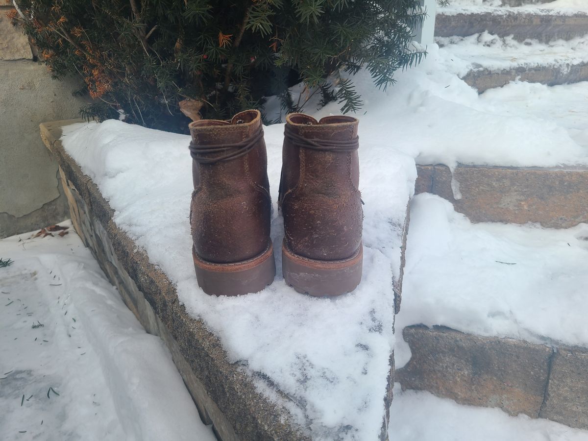 Photo by hoainp on January 4, 2026 of the Thursday Vanguard in Horween Natural Waxed Flesh.