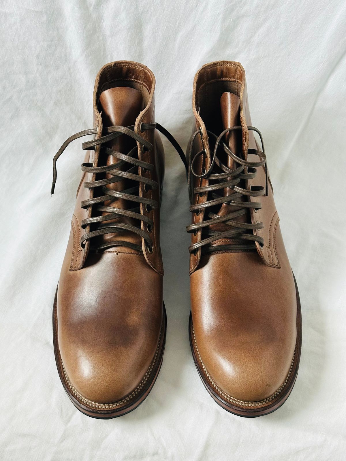 Photo by incorrectpath on October 1, 2024 of the Viberg Service Boot in Horween Natural Chromexcel.