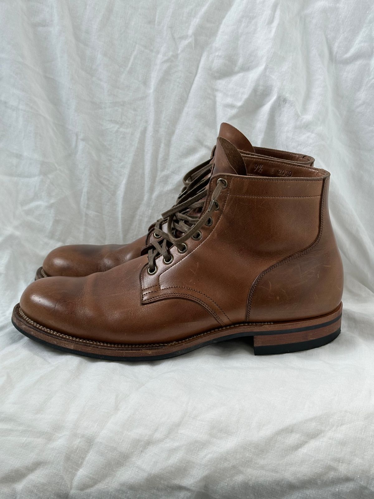 Photo by incorrectpath on December 1, 2024 of the Viberg Service Boot in Horween Natural Chromexcel.