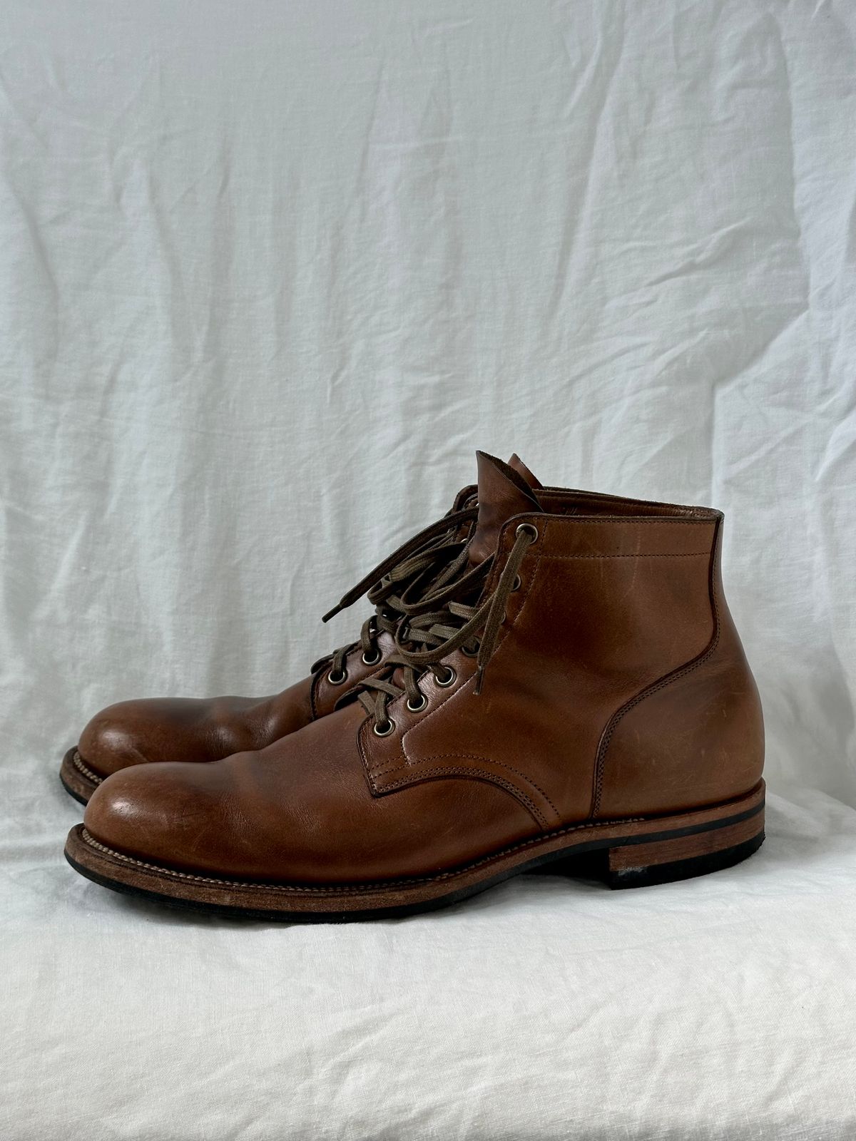 Photo by incorrectpath on March 3, 2025 of the Viberg Service Boot in Horween Natural Chromexcel.