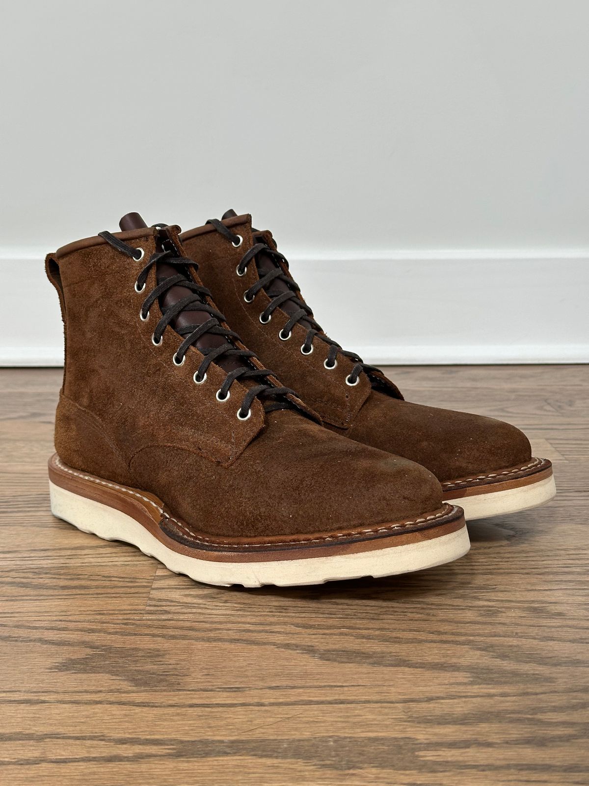 Photo by incorrectpath on March 10, 2025 of the White's 350 Cruiser in Seidel Distressed Roughout.