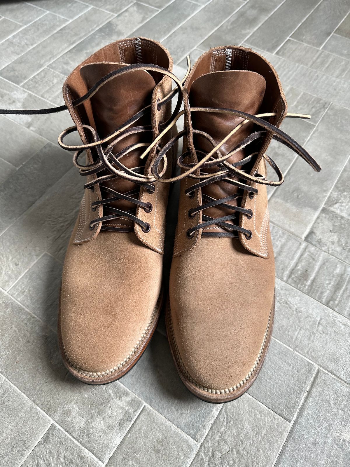 Photo by incorrectpath on January 15, 2024 of the Viberg Boondocker in Horween Marine Field Roughout.