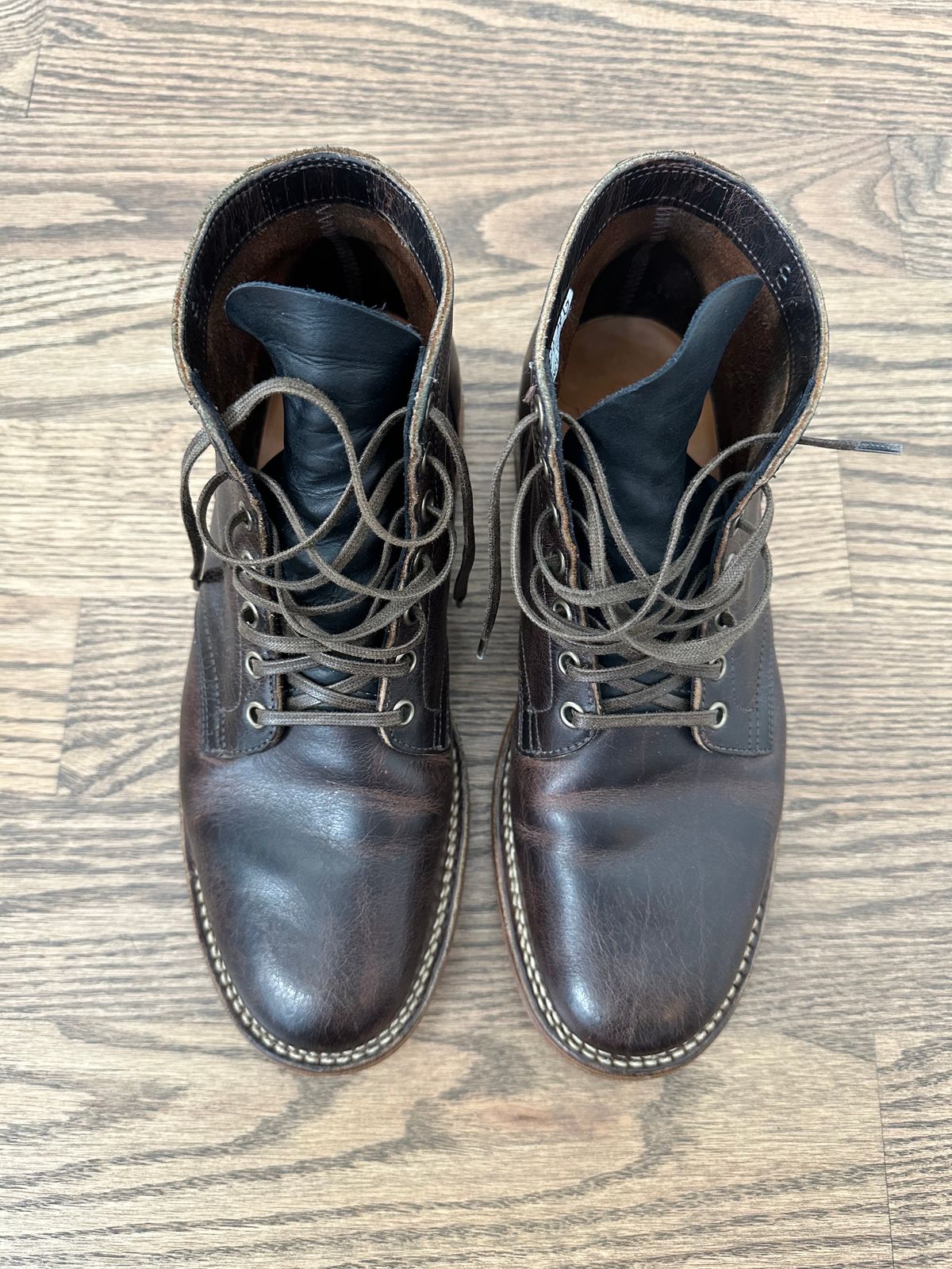 Photo by incorrectpath on November 29, 2023 of the Viberg Service Boot in Horween Vintage Mocha Oil Harness (3sixteen).