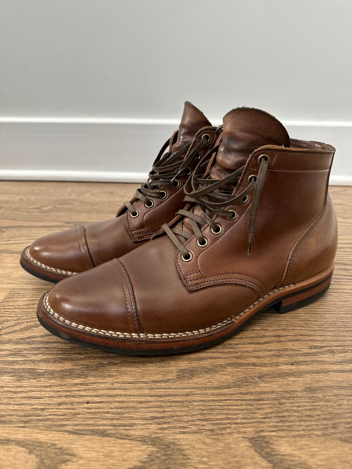 Photo by incorrectpath on November 29, 2023 of the Viberg Service Boot PCT in Horween Natural Chromexcel.