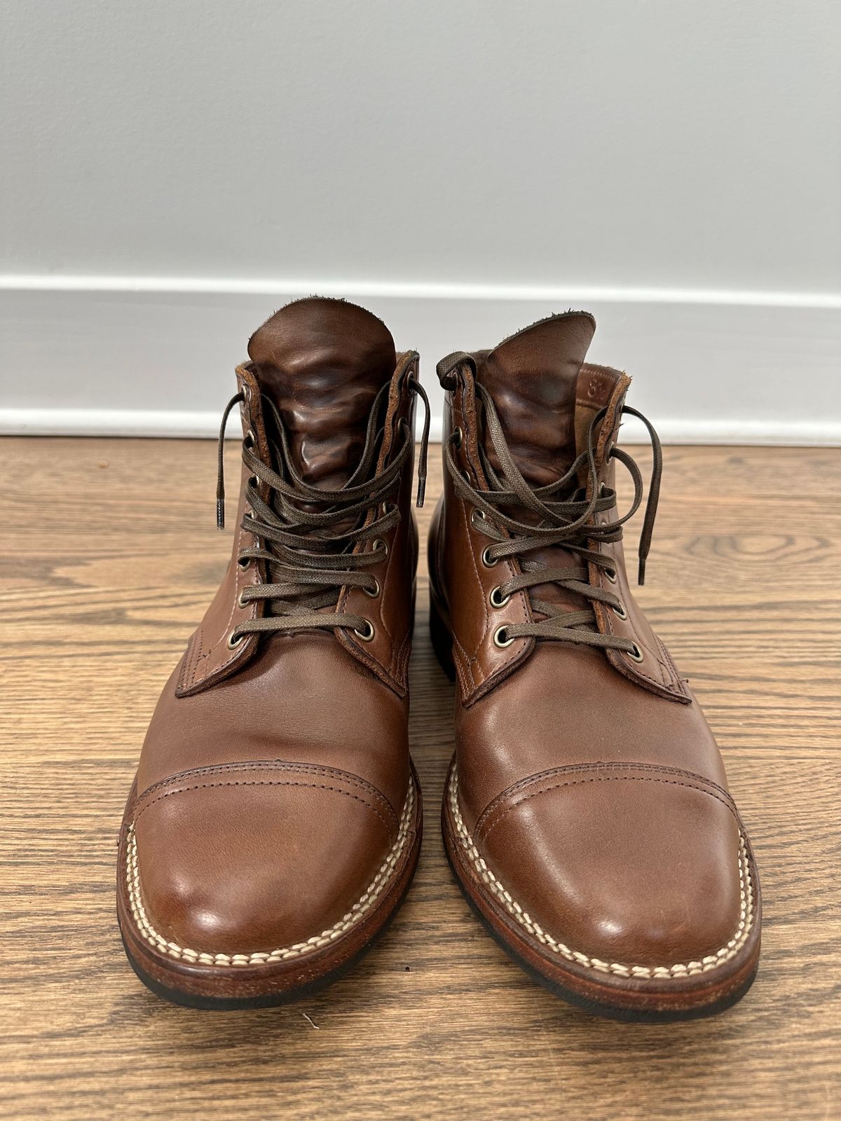 Photo by incorrectpath on November 29, 2023 of the Viberg Service Boot PCT in Horween Natural Chromexcel.