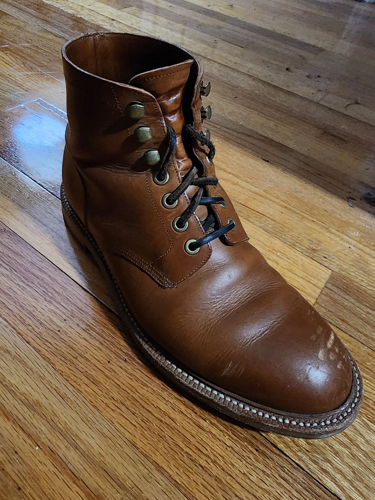 Photo by James3 on November 5, 2023 of the Grant Stone Diesel Boot in Badalassi Carlo Saddle Tan Minerva.