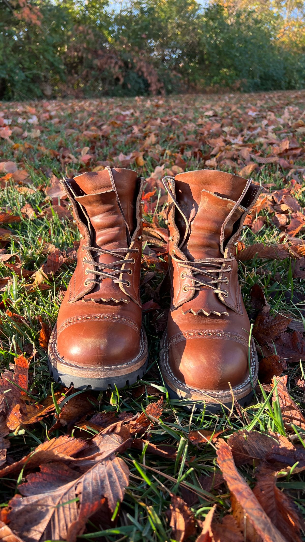 Photo by KentuckyDenimHead on November 5, 2024 of the White's Bounty Hunter in Horween British Tan Chromexcel.