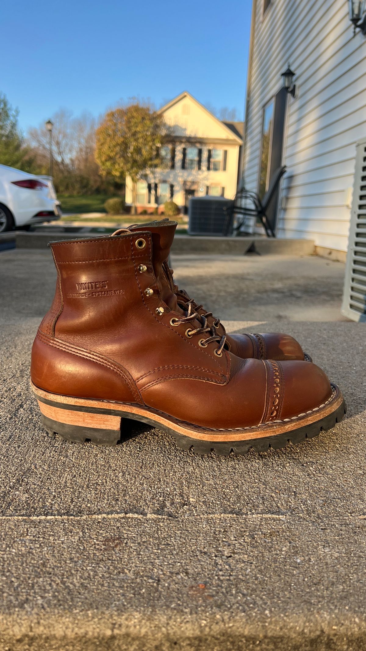 Photo by KentuckyDenimHead on December 5, 2024 of the White's Bounty Hunter in Horween British Tan Chromexcel.