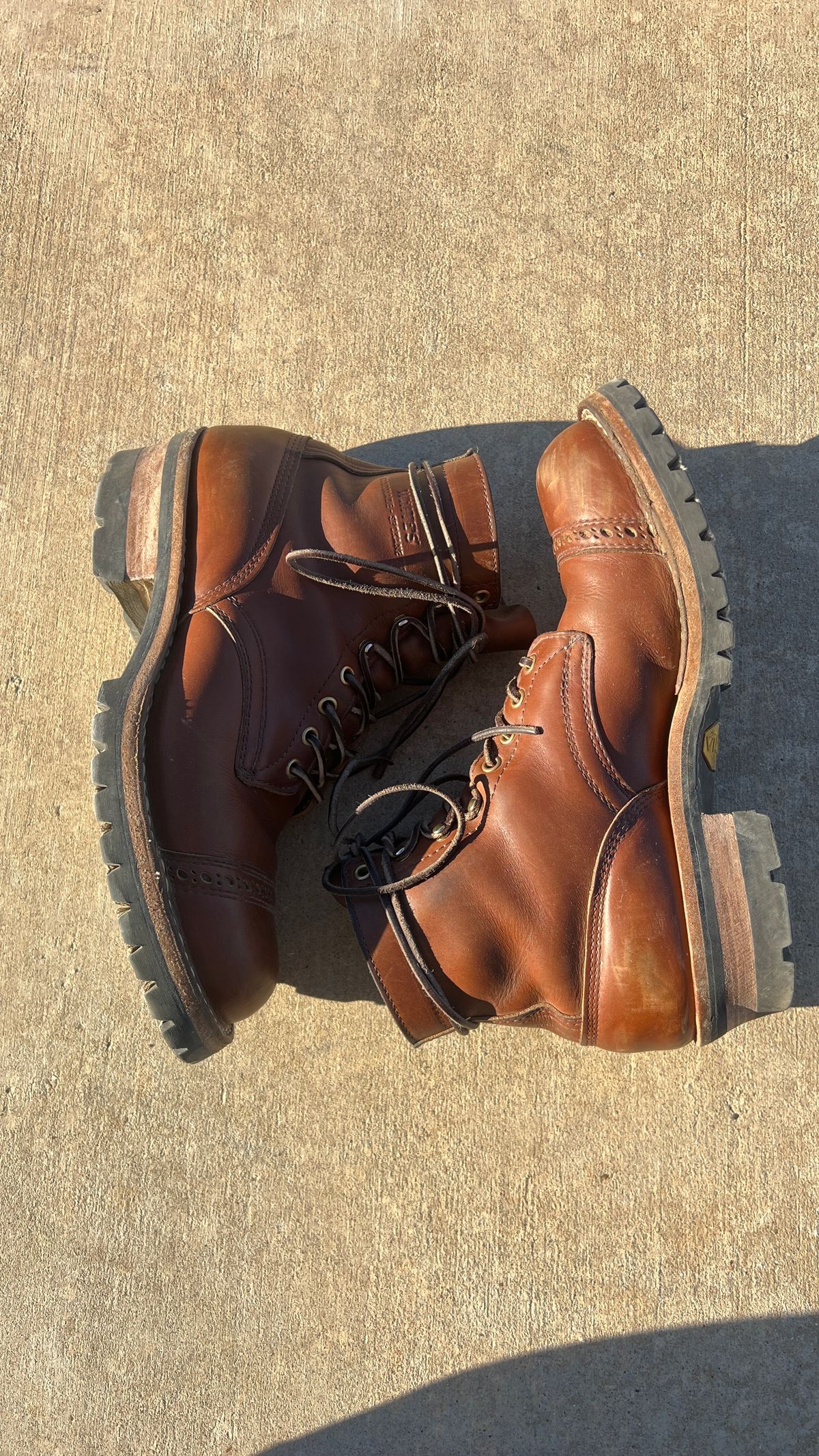 Photo by KentuckyDenimHead on March 5, 2025 of the White's Bounty Hunter in Horween British Tan Chromexcel.