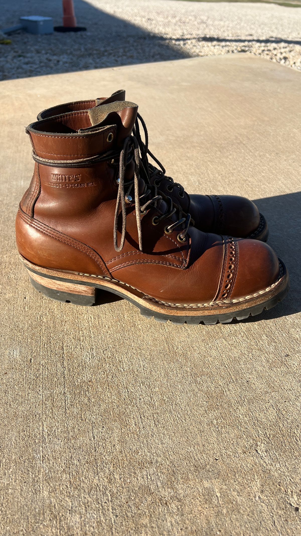 Photo by KentuckyDenimHead on March 5, 2025 of the White's Bounty Hunter in Horween British Tan Chromexcel.