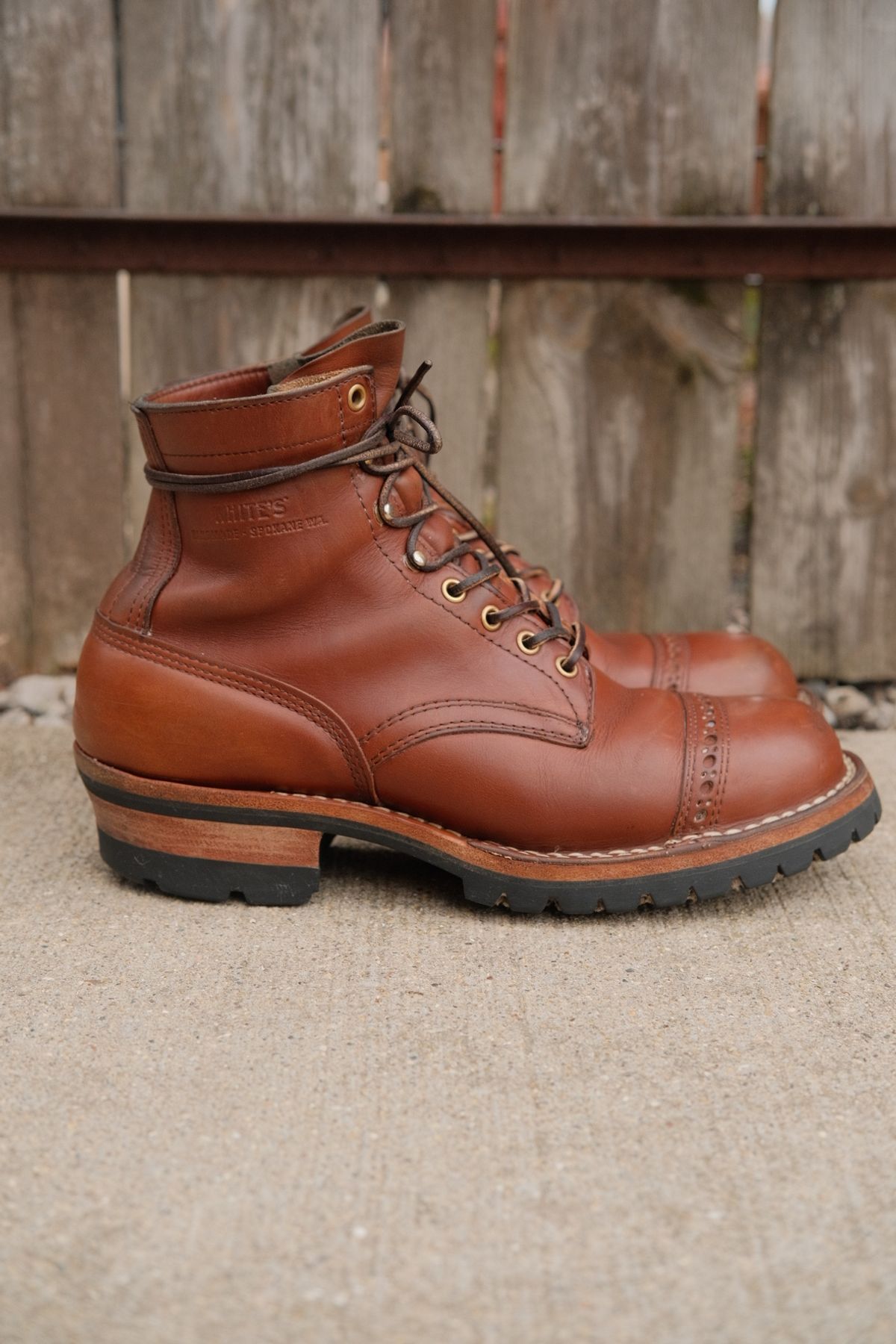 Photo by KentuckyDenimHead on April 5, 2025 of the White's Bounty Hunter in Horween British Tan Chromexcel.