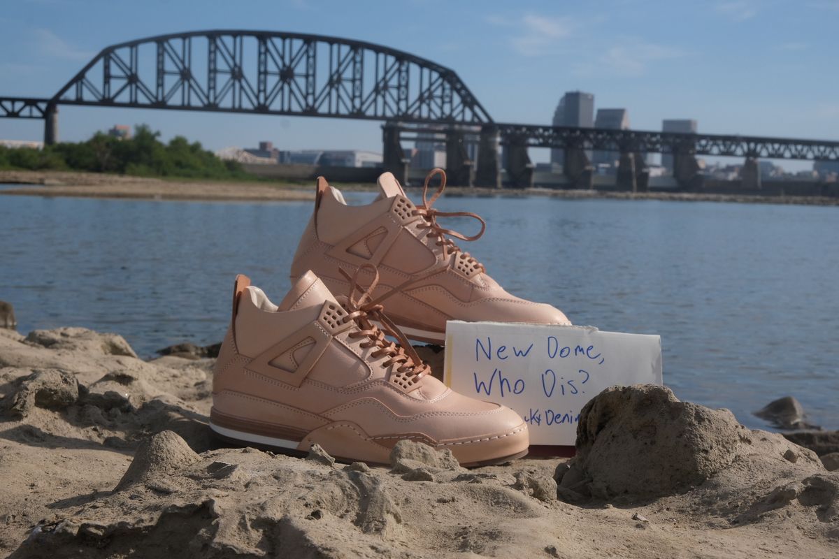 Photo by KentuckyDenimHead on October 1, 2025 of the Hender Scheme Manual Industrial Products 10 in Natural Veg-Tanned Cowhide.