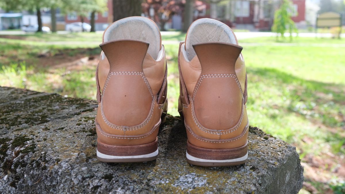 Photo by KentuckyDenimHead on April 5, 2026 of the Hender Scheme Manual Industrial Products 10 in Natural Veg-Tanned Cowhide.