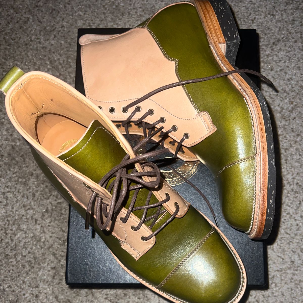 Photo by KentuckyDenimHead on September 20, 2023 of the Midas Vanquish Blucher Boot in Shinki Natural Horsehide Overdyed Olive.