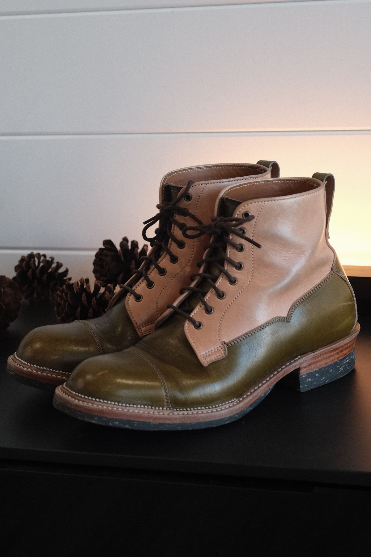 Photo by KentuckyDenimHead on November 2, 2023 of the Midas Vanquish Blucher Boot in Shinki Natural Horsehide Overdyed Olive.