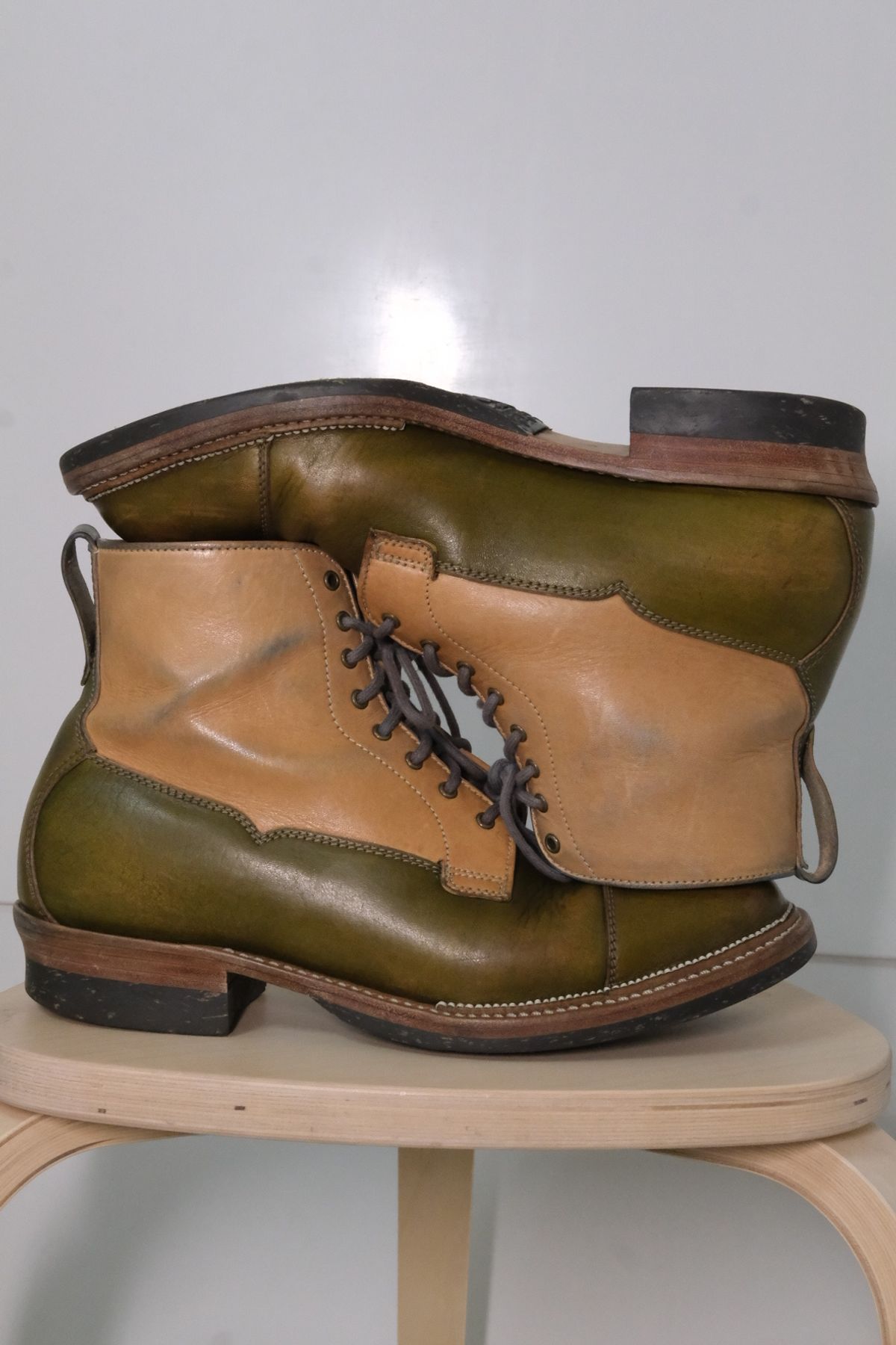 Photo by KentuckyDenimHead on February 5, 2024 of the Midas Vanquish Blucher Boot in Shinki Natural Horsehide Overdyed Olive.