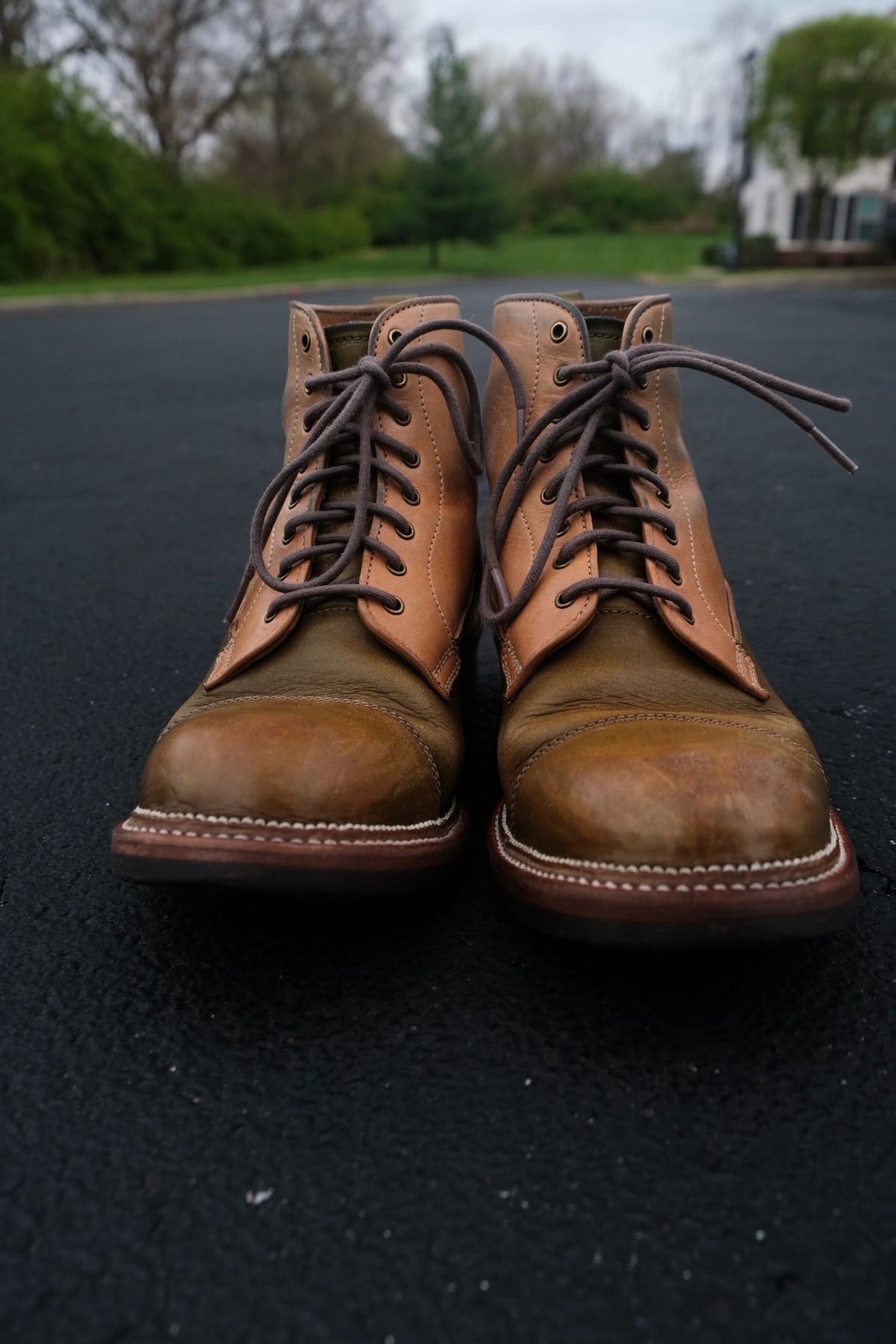 Photo by KentuckyDenimHead on April 5, 2024 of the Midas Vanquish Blucher Boot in Shinki Natural Horsehide Overdyed Olive.