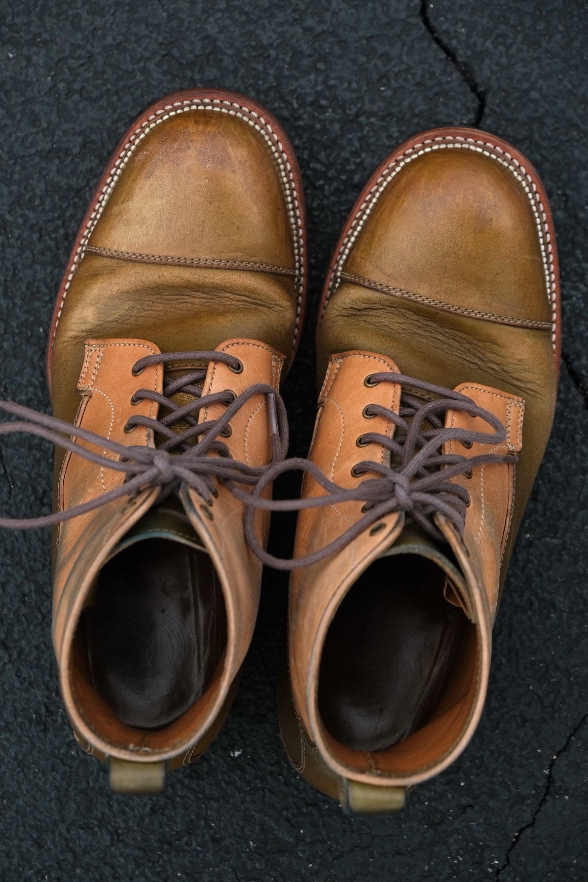 Photo by KentuckyDenimHead on April 5, 2024 of the Midas Vanquish Blucher Boot in Shinki Natural Horsehide Overdyed Olive.