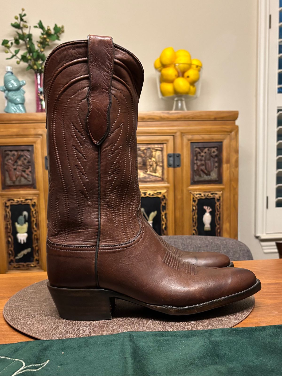 Photo by Asian on December 29, 2025 of the Black Jack Boots Ranch Hand in Ranch Hand - Burnished Brown.