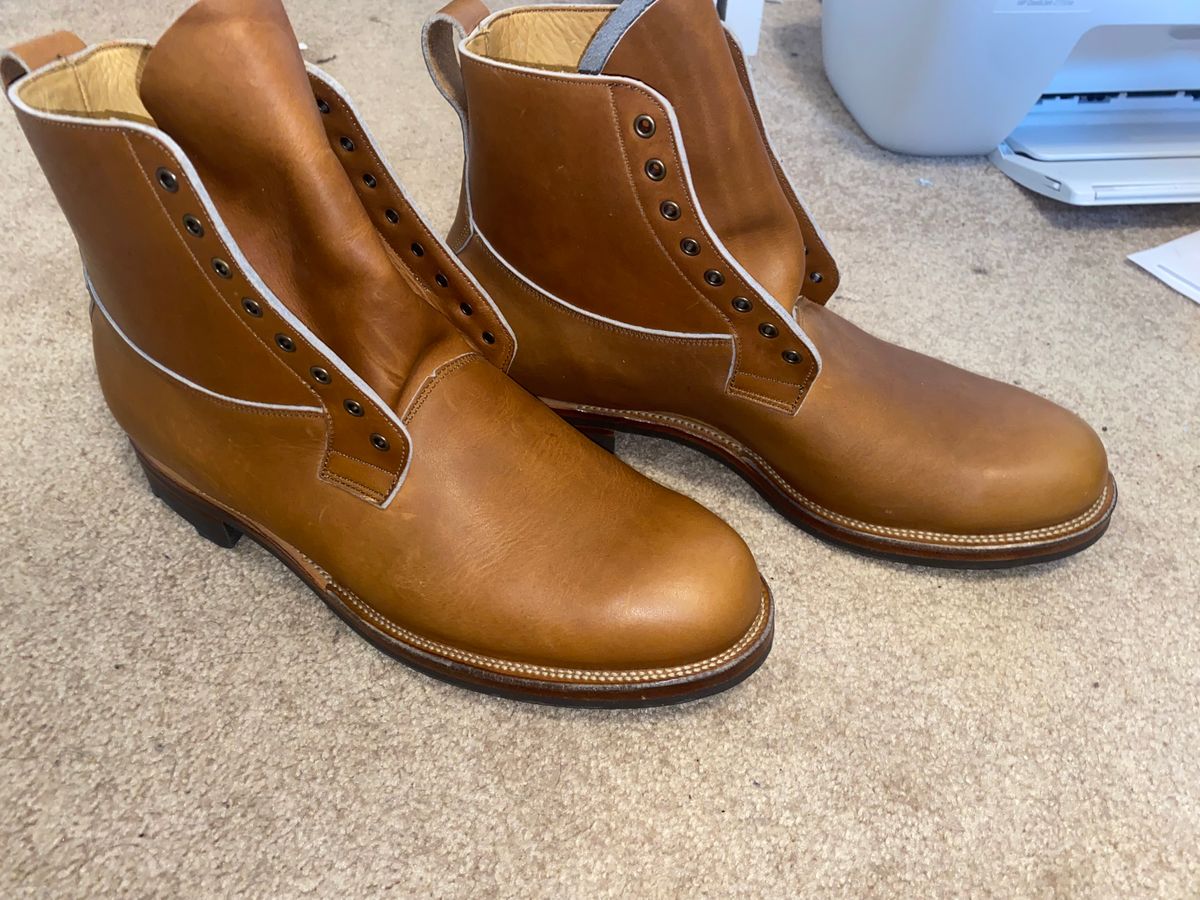 Photo by BootsAndBooks on May 15, 2024 of the Viberg Country Boot in Horween Oak Chromepak.