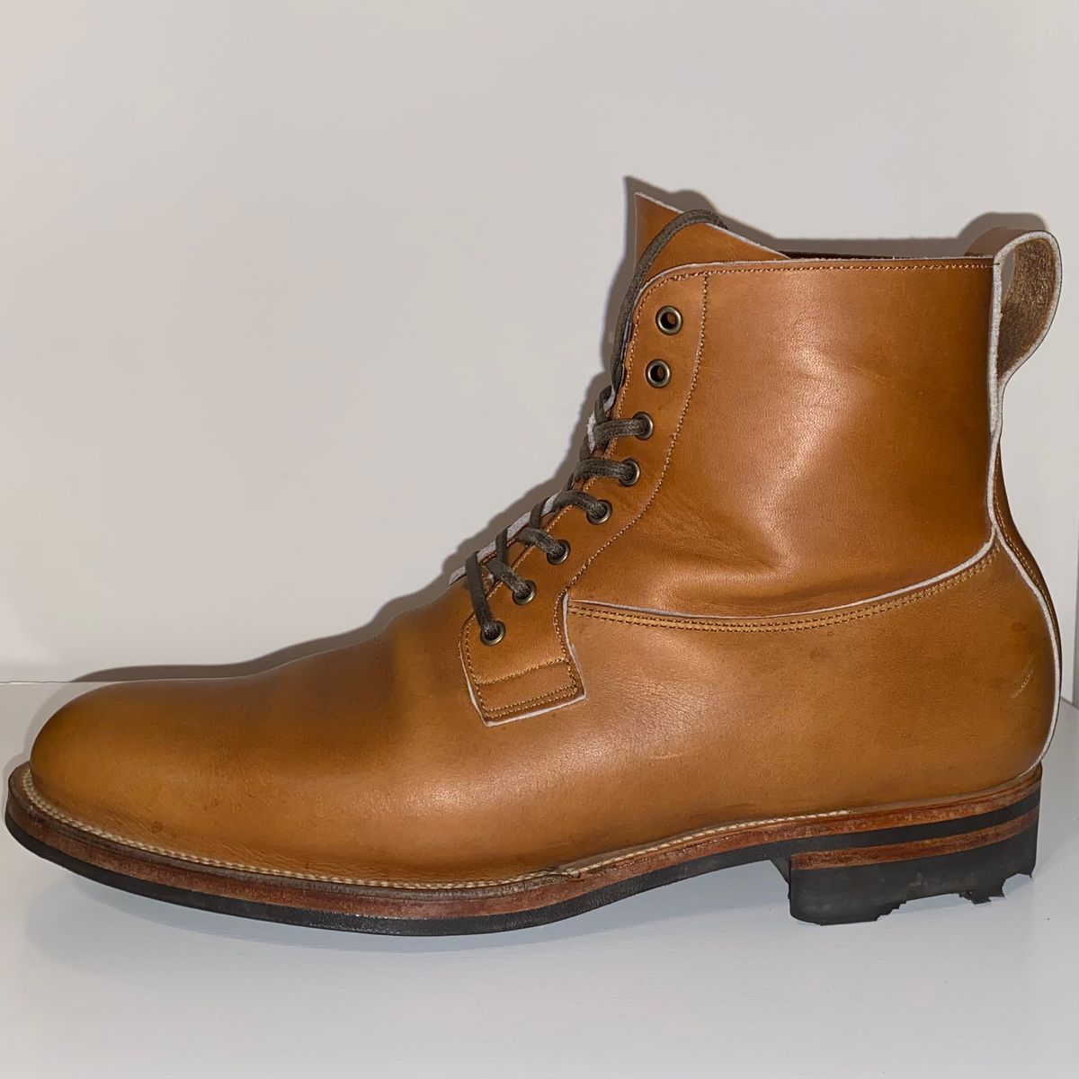 Photo by BootsAndBooks on August 20, 2024 of the Viberg Country Boot in Horween Oak Chromepak.