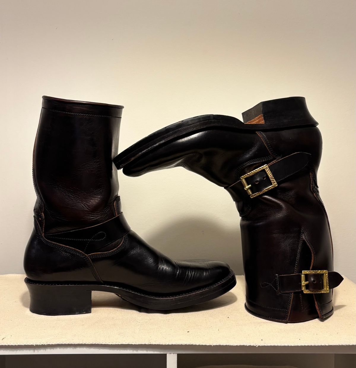 Photo by Asian on November 1, 2025 of the Fortis Boots Yudistira in Indonesian Black Teacore.