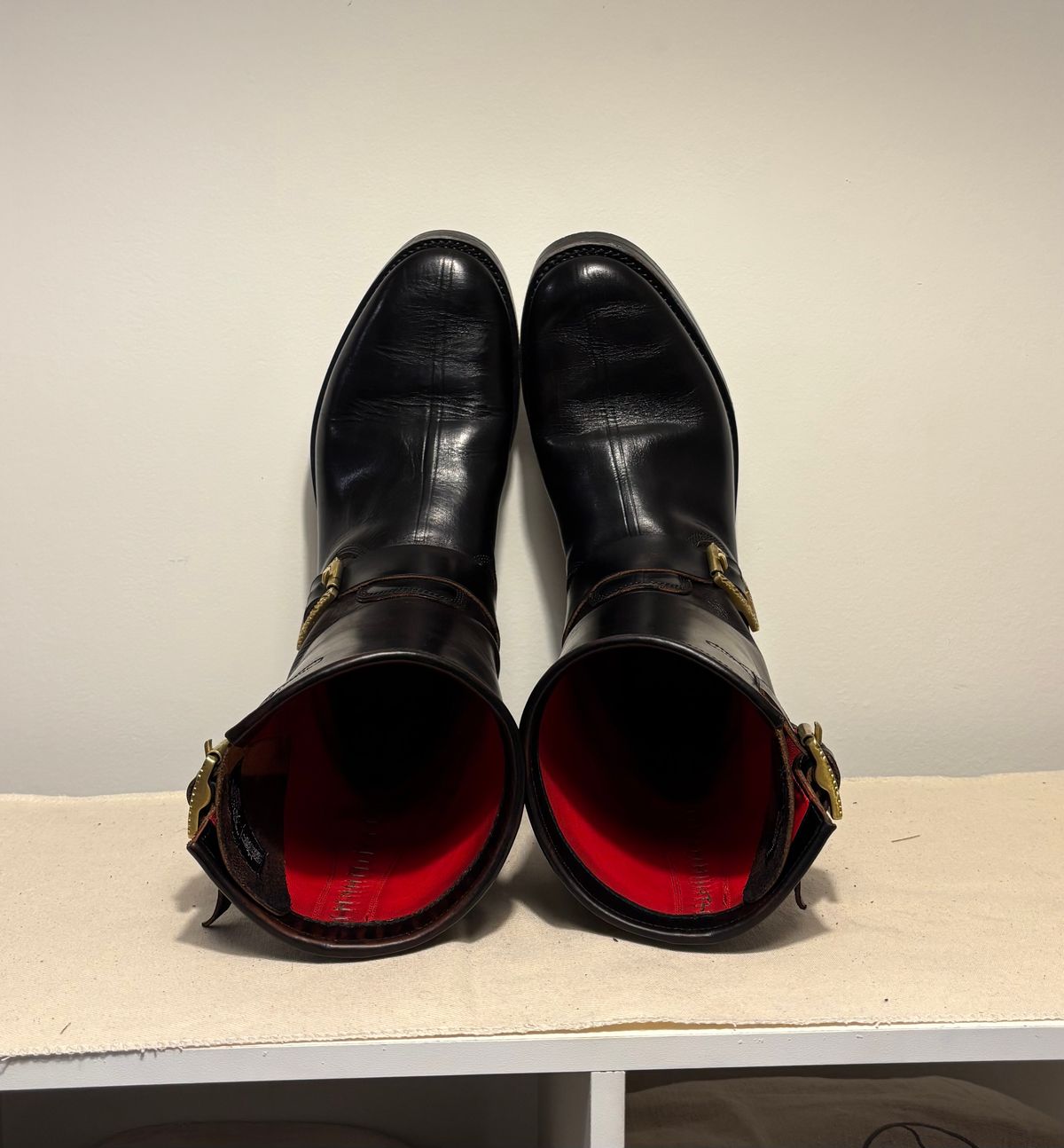 Photo by Asian on November 1, 2025 of the Fortis Boots Yudistira in Indonesian Black Teacore.