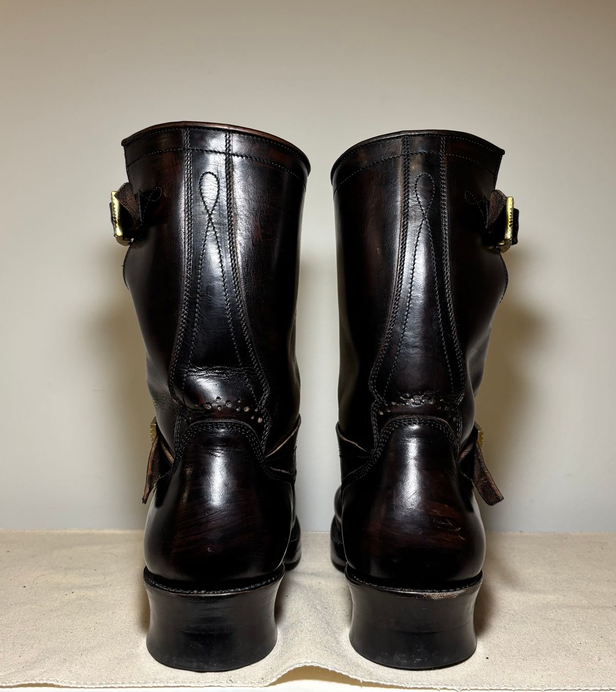 Photo by Asian on November 6, 2025 of the Fortis Boots Yudistira in Indonesian Black Teacore.