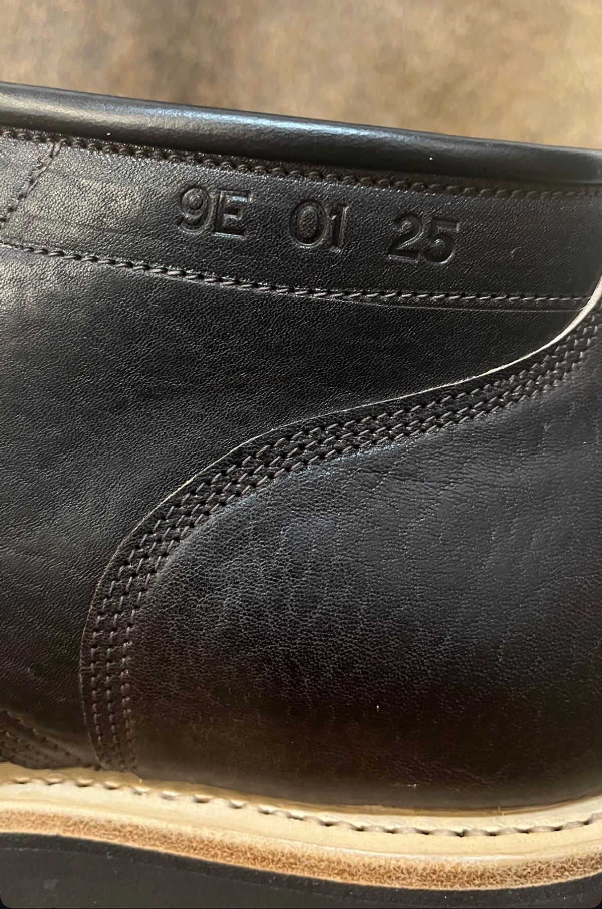 Photo by RawCordedSoul on March 6, 2025 of the Ken Diamond 1/2 Cut in Horween Dark Brown Aspen Double Horsefront.