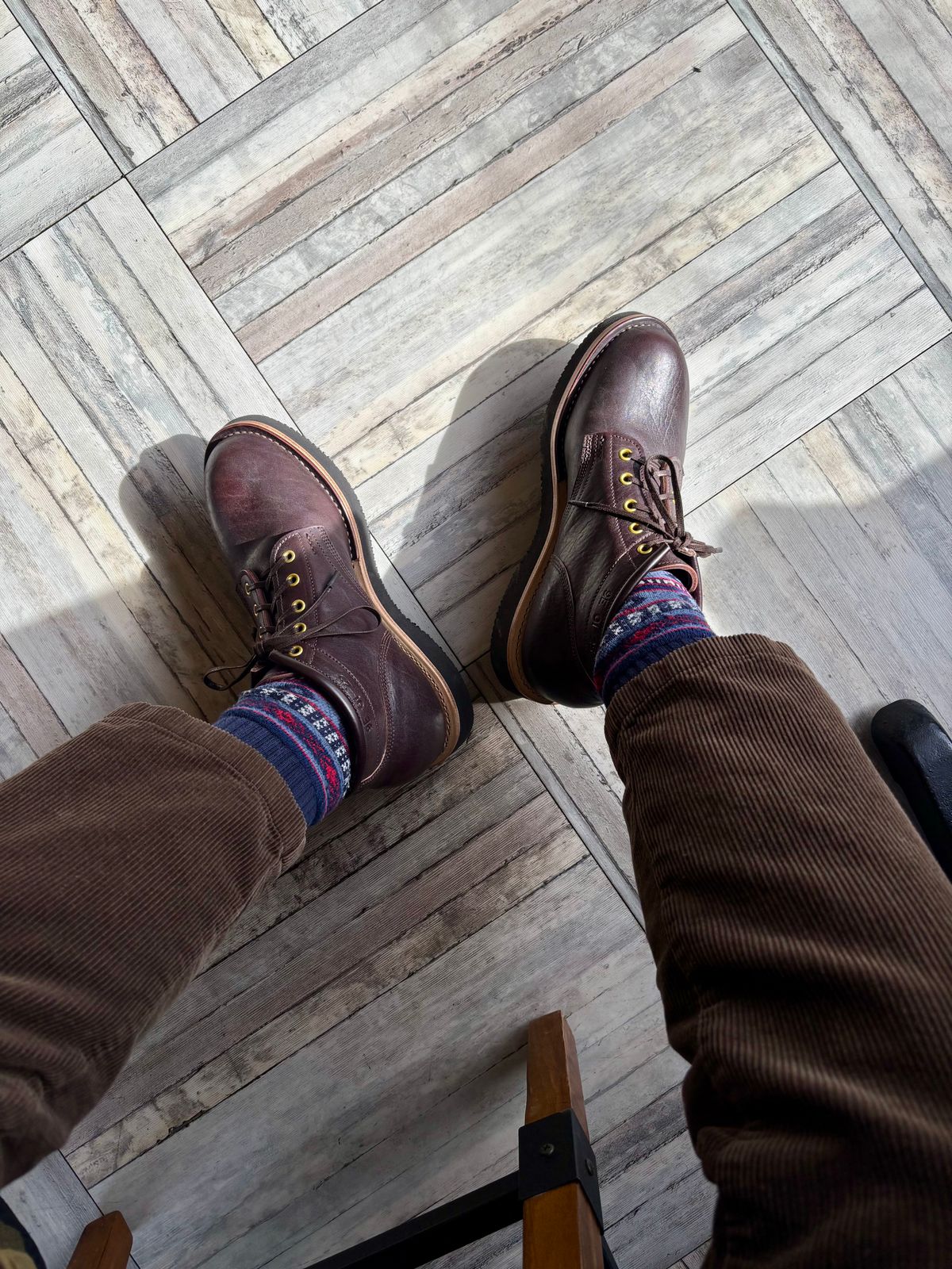 Photo by Asian on March 12, 2025 of the Ken Diamond 1/2 Cut in Horween Dark Brown Aspen Double Horsefront.