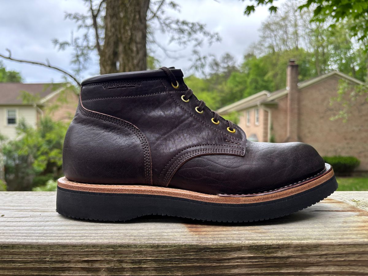 Photo by Asian on May 18, 2025 of the Ken Diamond 1/2 Cut in Horween Dark Brown Aspen Double Horsefront.