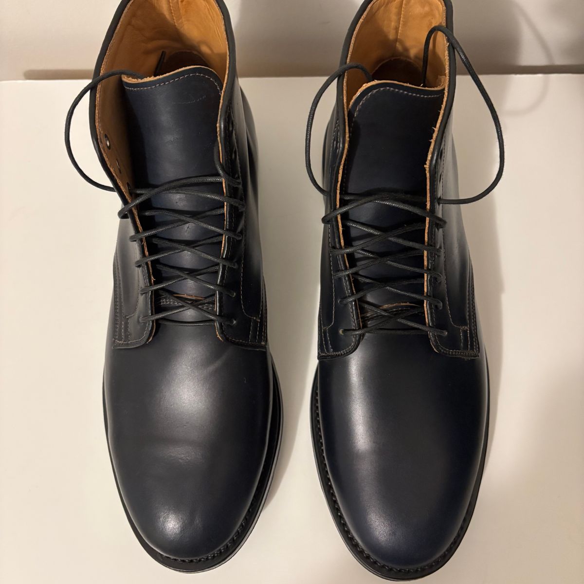 Photo by RawCordedSoul on March 9, 2025 of the Viberg Derby Boot in Horween Navy Unglazed Shell Cordovan.