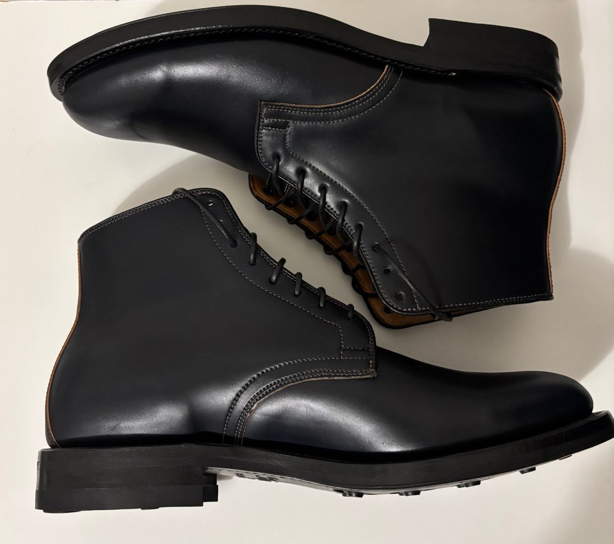 Photo by RawCordedSoul on March 9, 2025 of the Viberg Derby Boot in Horween Navy Unglazed Shell Cordovan.