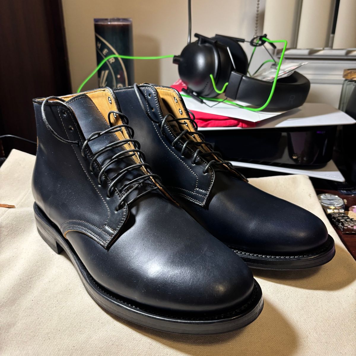 Photo by RawCordedSoul on March 9, 2025 of the Viberg Derby Boot in Horween Navy Unglazed Shell Cordovan.