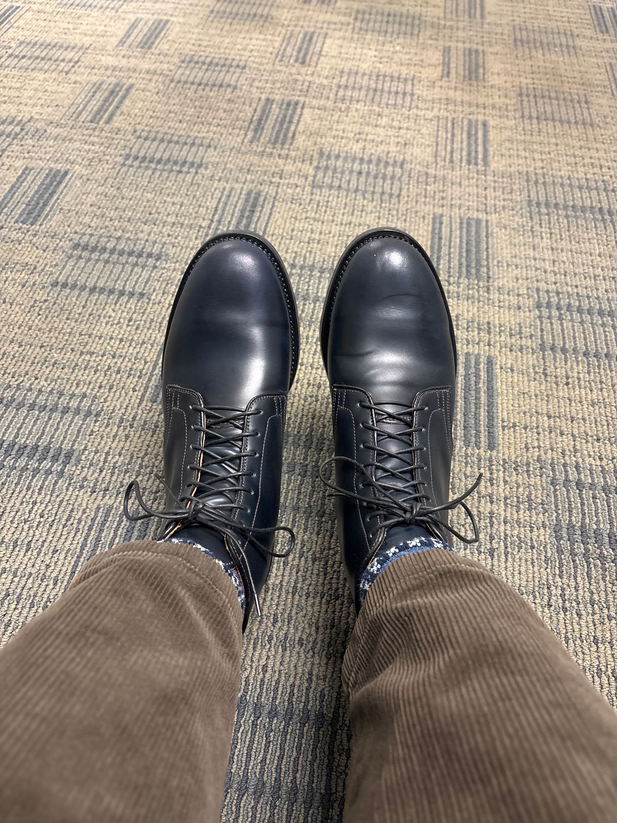 Photo by RawCordedSoul on March 10, 2025 of the Viberg Derby Boot in Horween Navy Unglazed Shell Cordovan.