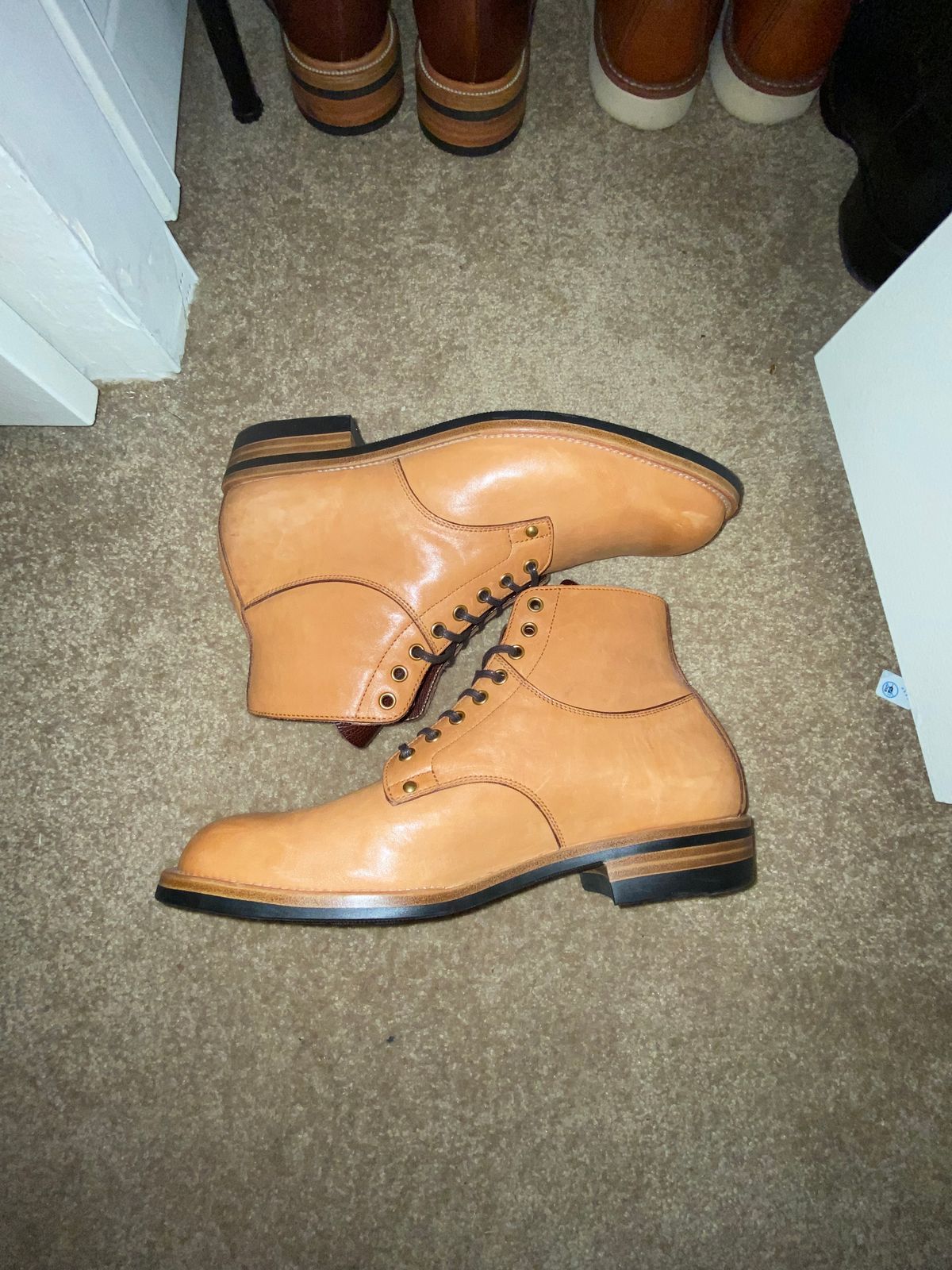 Photo by RawCordedSoul on November 1, 2023 of the Iron Boots x Østmo Type 1 in Maryam Washed Natural Horsefront.
