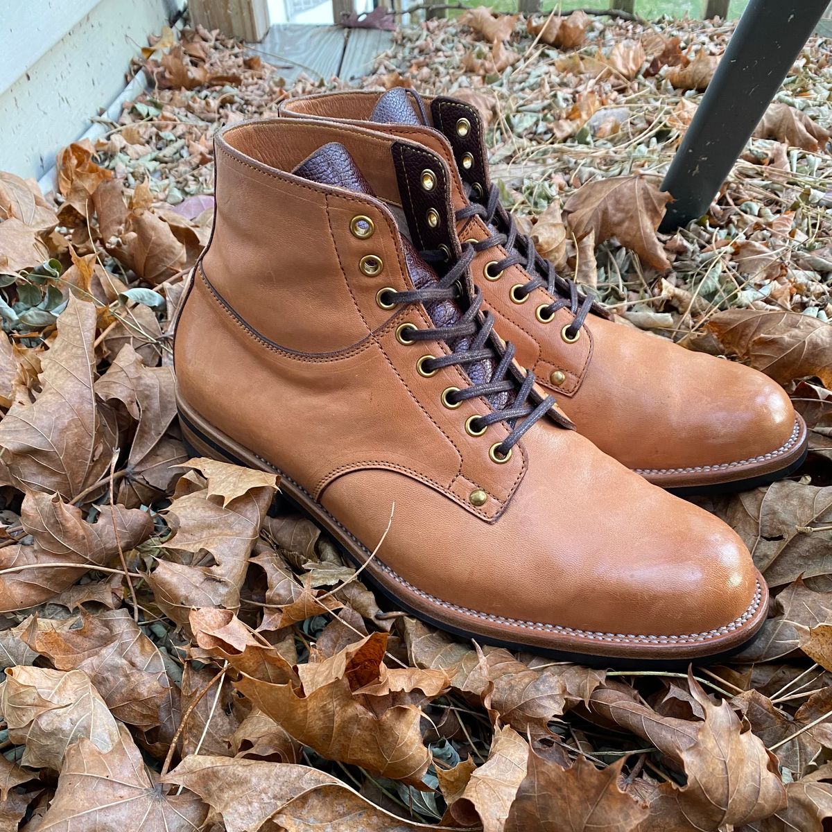 Photo by RawCordedSoul on December 1, 2023 of the Iron Boots x Østmo Type 1 in Maryam Washed Natural Horsefront.