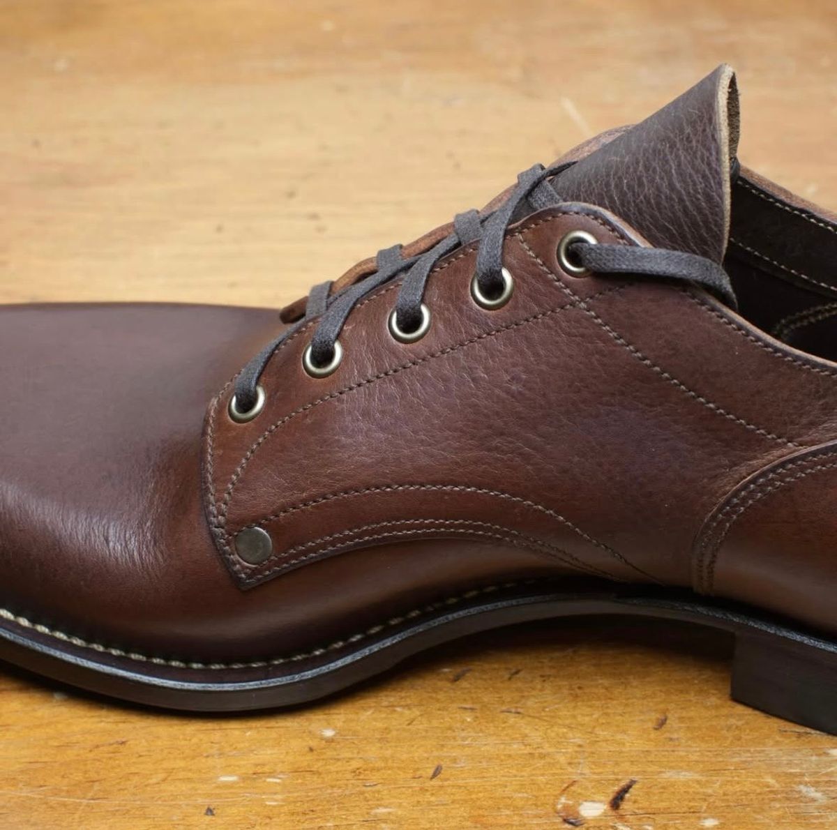 Photo by Asian on February 2, 2026 of the NF Bootmaker Milton Shoe in La Perla Azzurra Dark Brown Missouri.