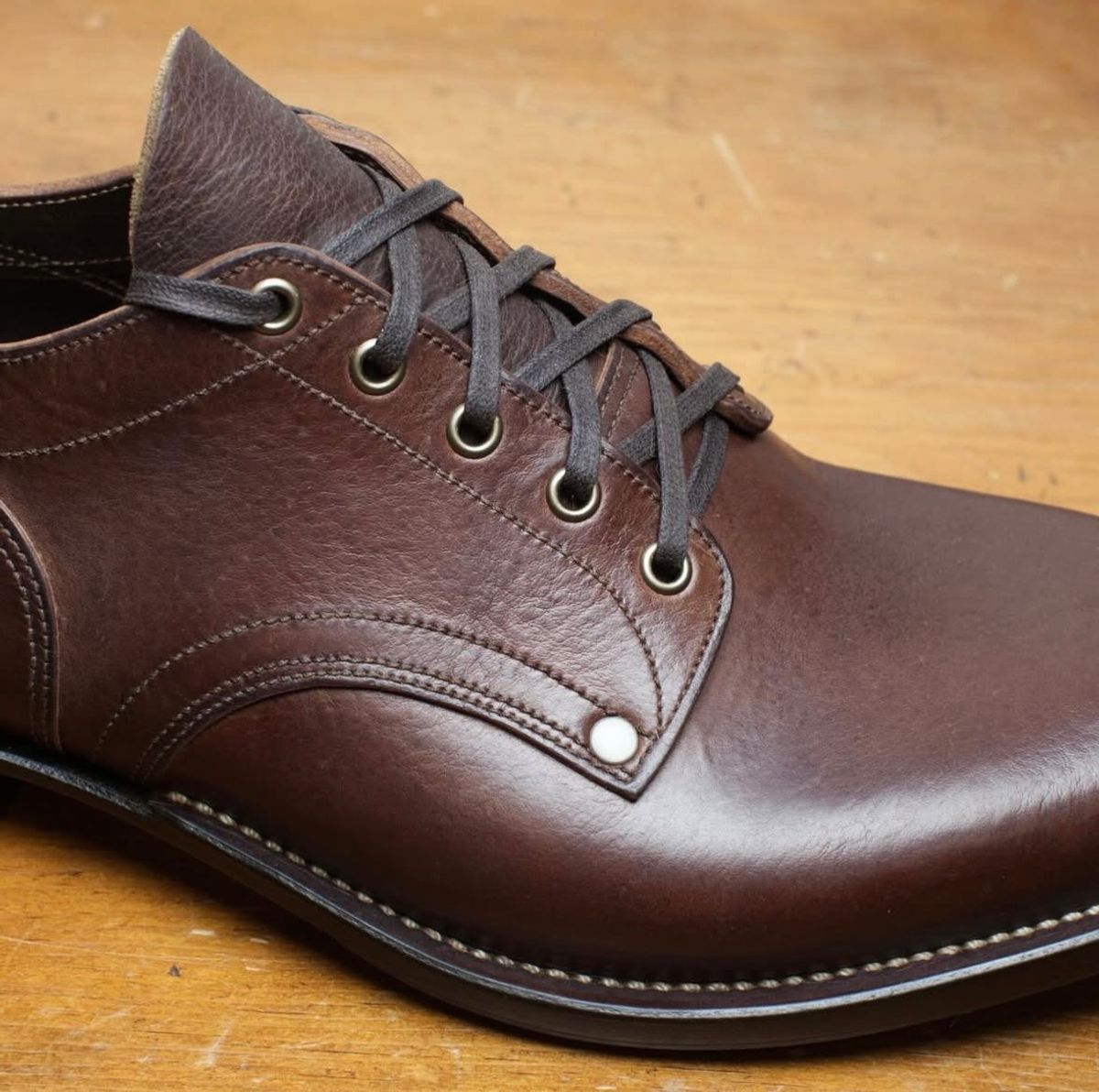 Photo by Asian on February 2, 2026 of the NF Bootmaker Milton Shoe in La Perla Azzurra Dark Brown Missouri.