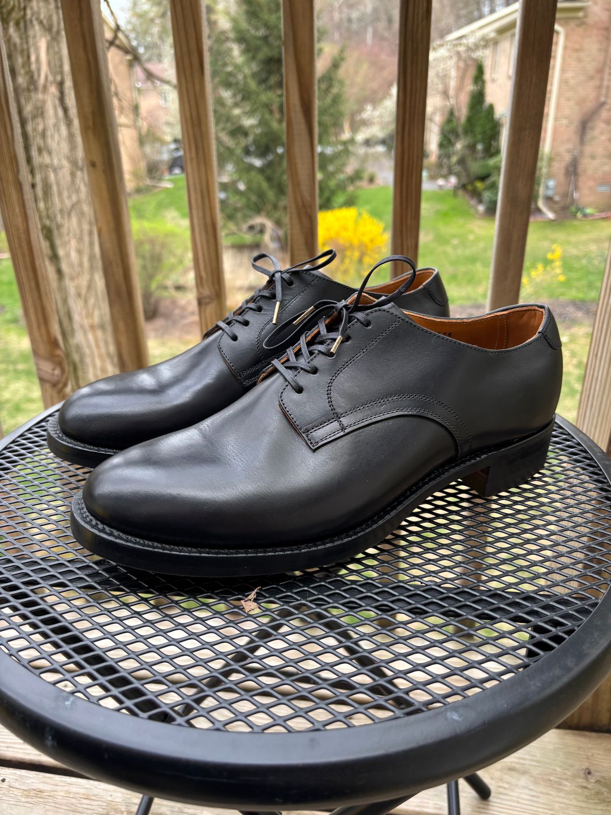 Photo by RawCordedSoul on April 25, 2025 of the WELD Shoemaker Service Shoe in Guidi Black Calf.