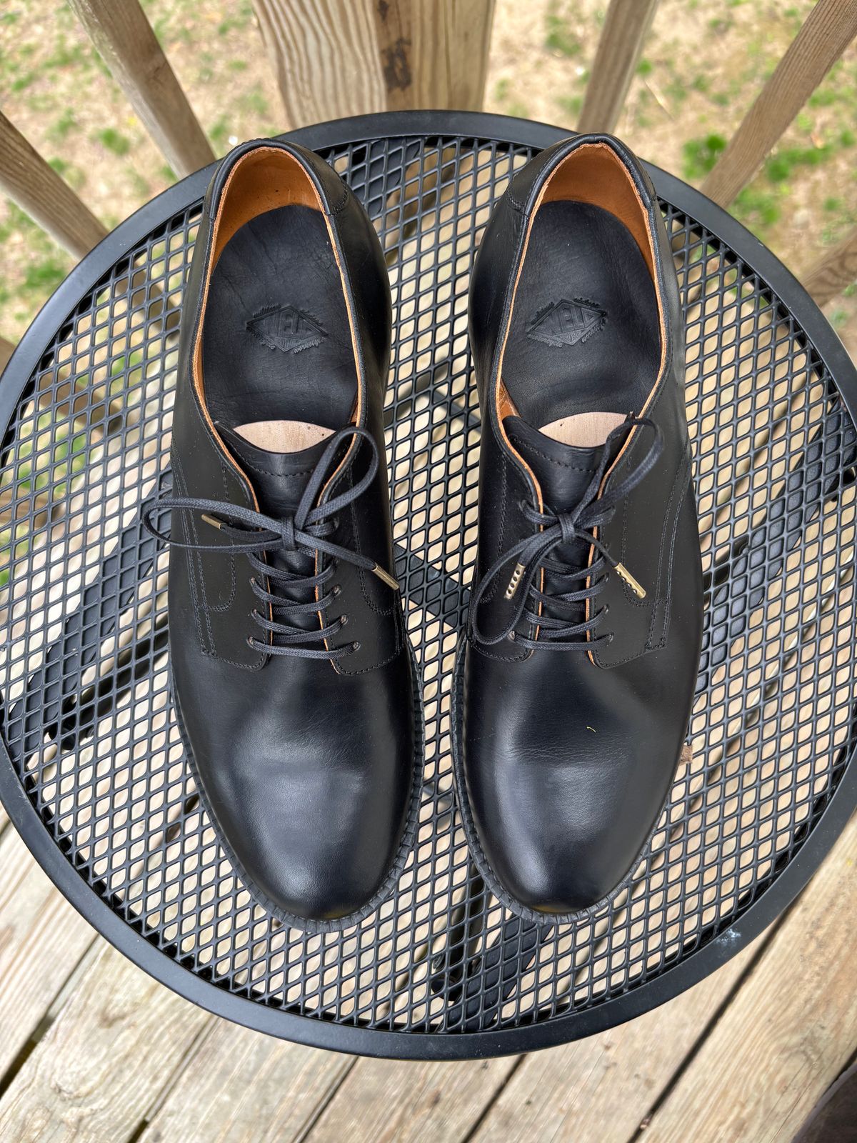 Photo by RawCordedSoul on April 25, 2025 of the WELD Shoemaker Service Shoe in Guidi Black Calf.