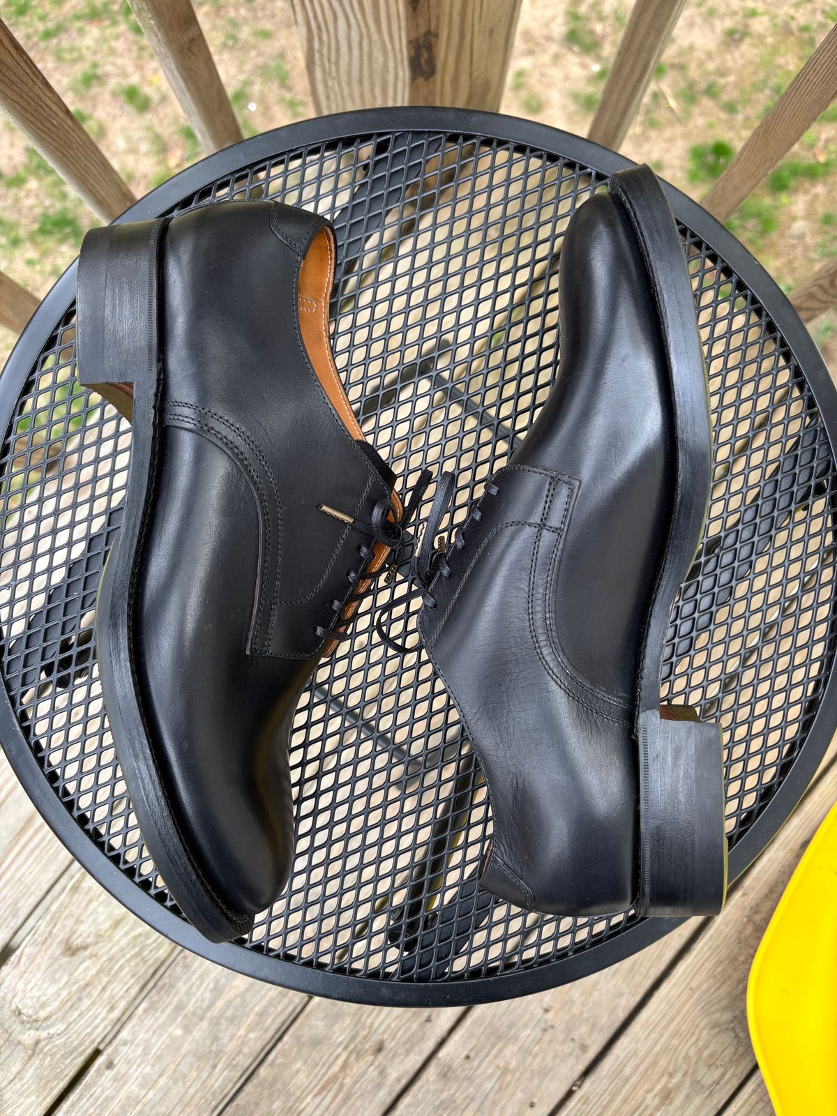 Photo by RawCordedSoul on April 25, 2025 of the WELD Shoemaker Service Shoe in Guidi Black Calf.