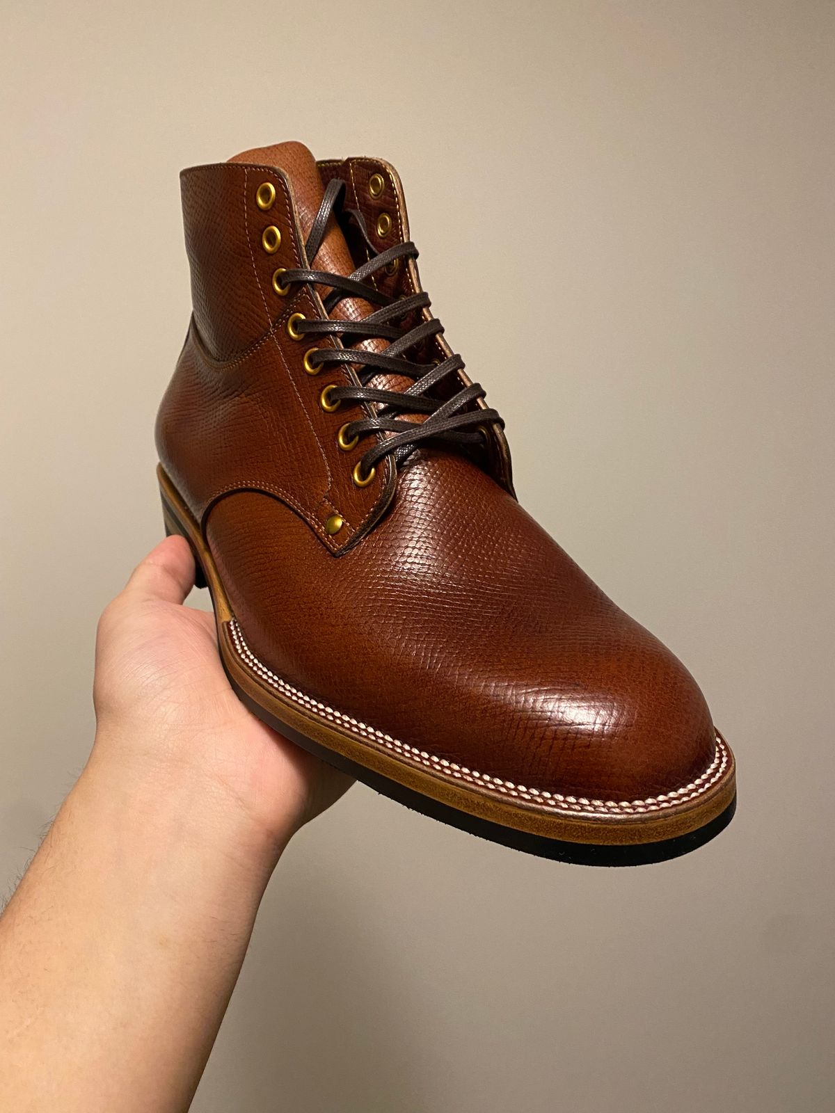Photo by RawCordedSoul on February 17, 2024 of the Iron Boots x Østmo Type 1 in Horween Pioneer Hatchgrain.