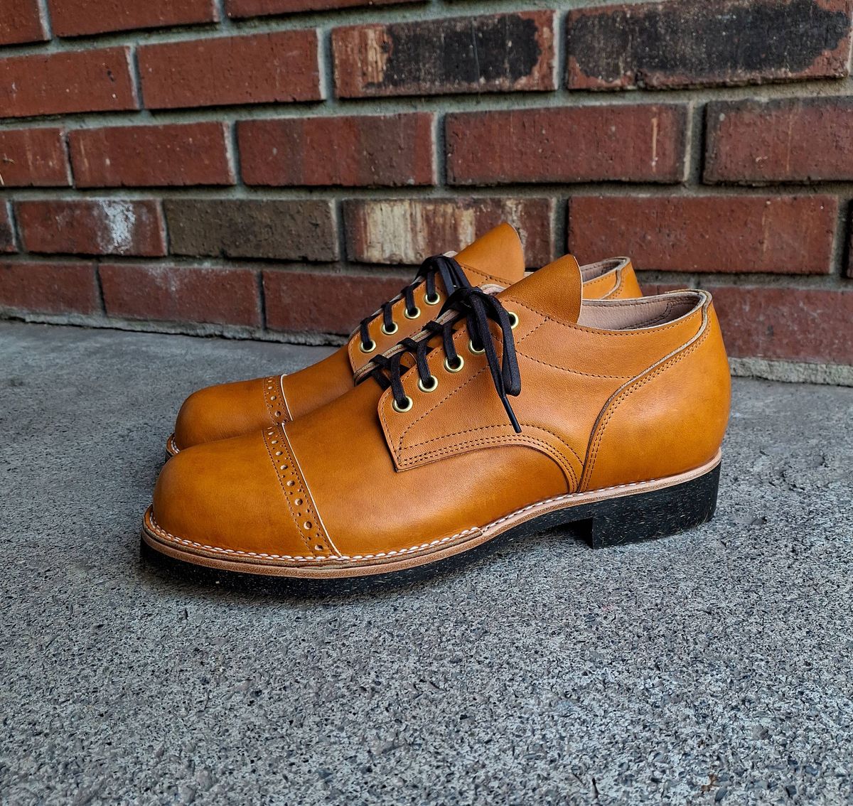 Photo by RawCordedSoul on June 28, 2025 of the New River Boot Quade in Horween X Baseball Glove, Tan.