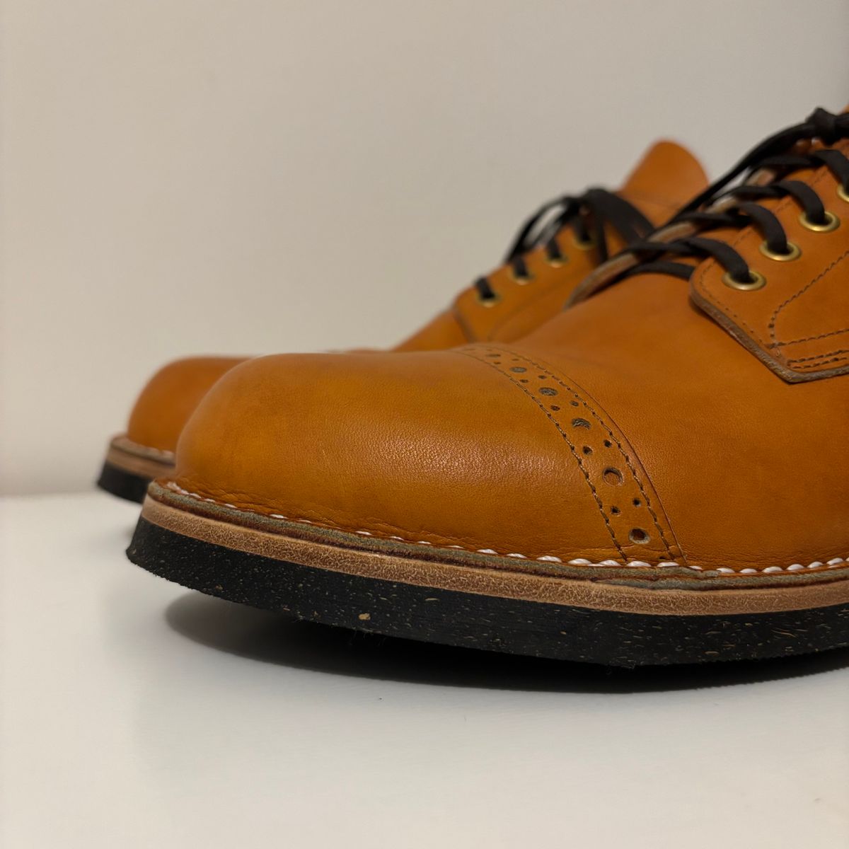 Photo by RawCordedSoul on July 14, 2025 of the New River Boot Quade in Horween X Baseball Glove, Tan.