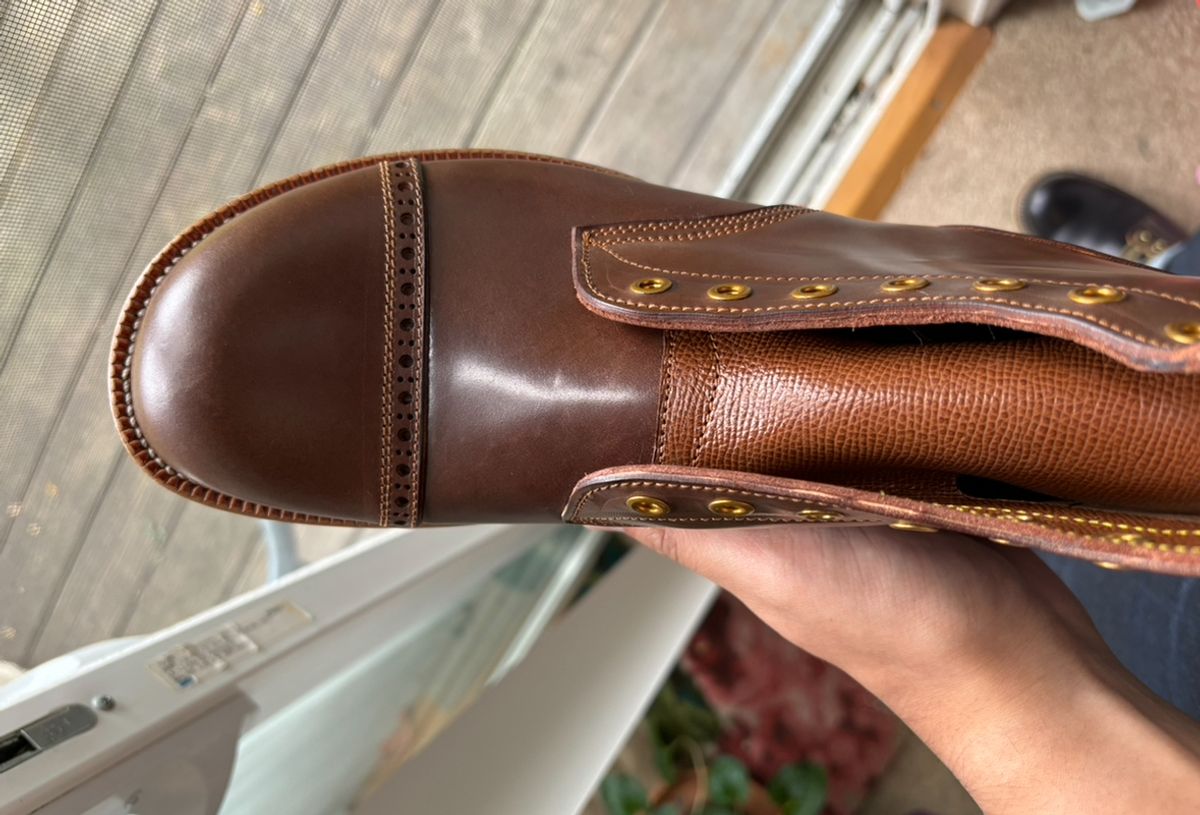 Photo by BootsAndBooks on August 30, 2024 of the Iron Boots 5515 in Maryam Brown Shell Cordovan.