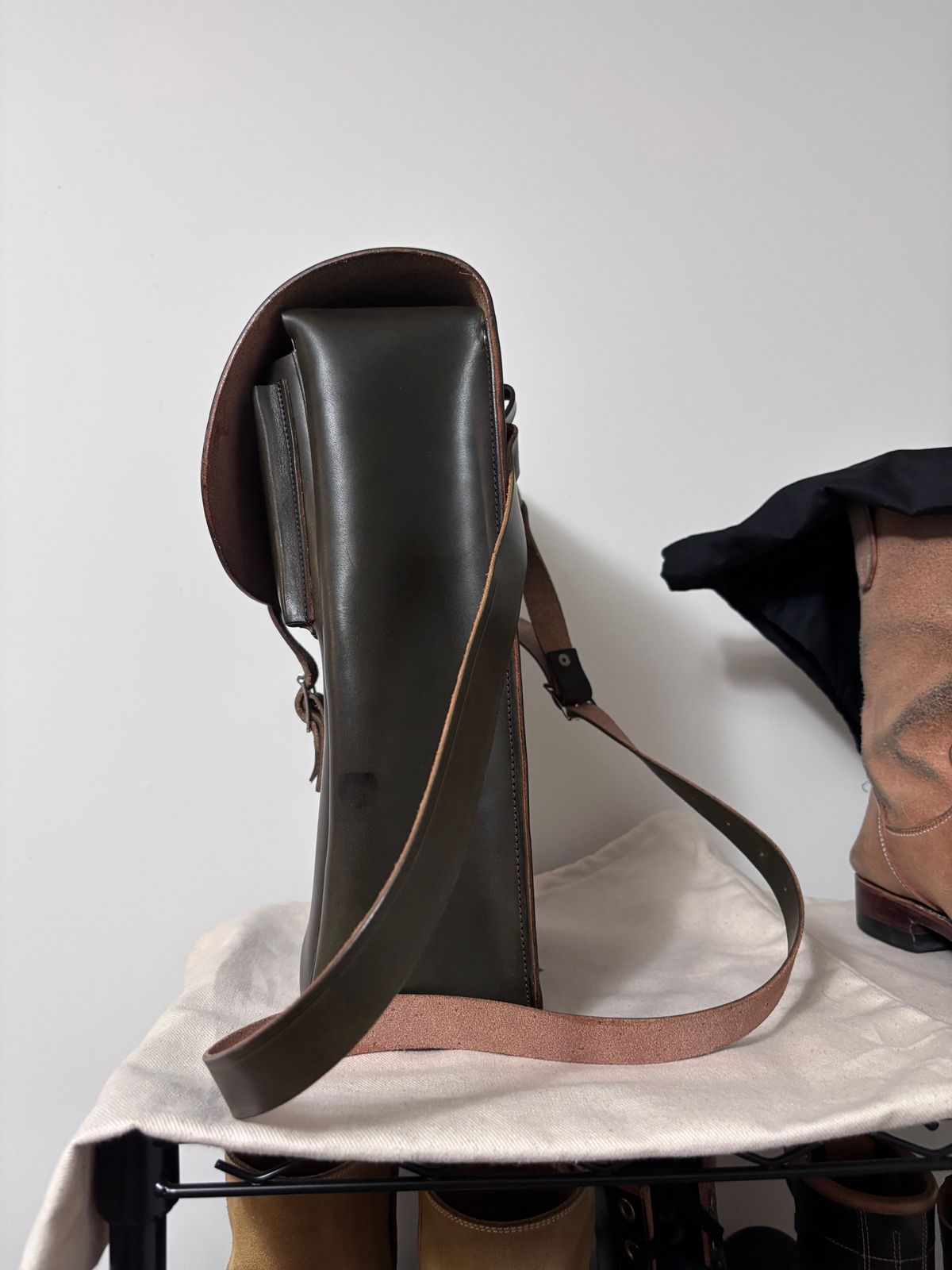 Photo by Asian on March 18, 2026 of the Unsung Medic Bag in Wickett & Craig Olive H Latigo.