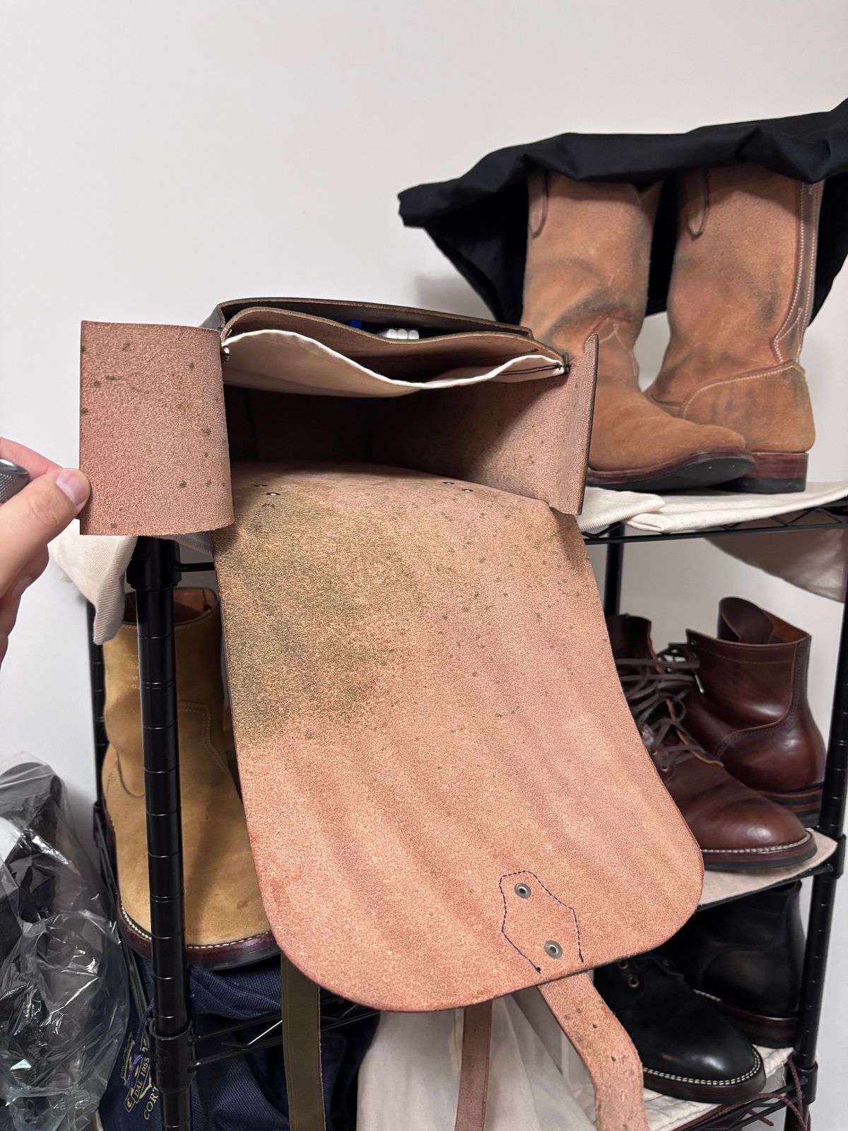 Photo by Asian on March 18, 2026 of the Unsung Medic Bag in Wickett & Craig Olive H Latigo.