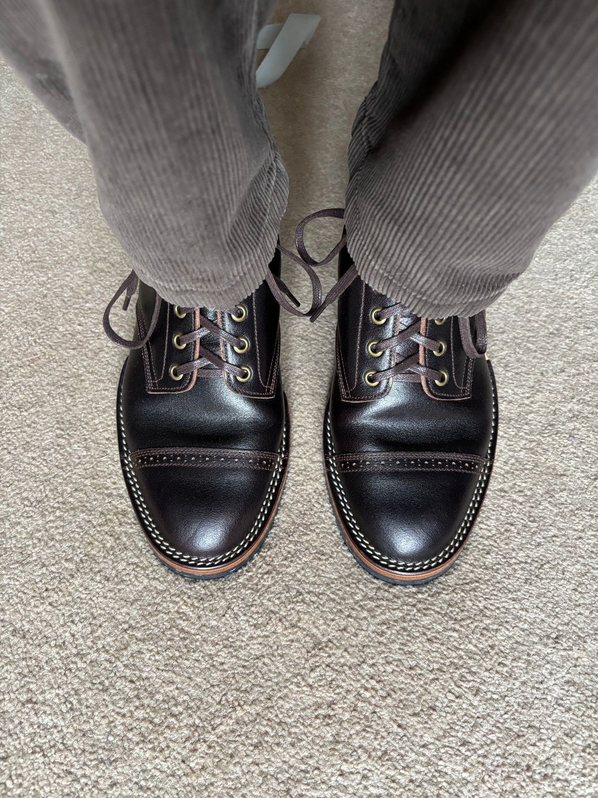 Photo by RawCordedSoul on March 6, 2025 of the Onderhoud SVC03 Service Boot in Horween Dark Brown Waxed Flesh.