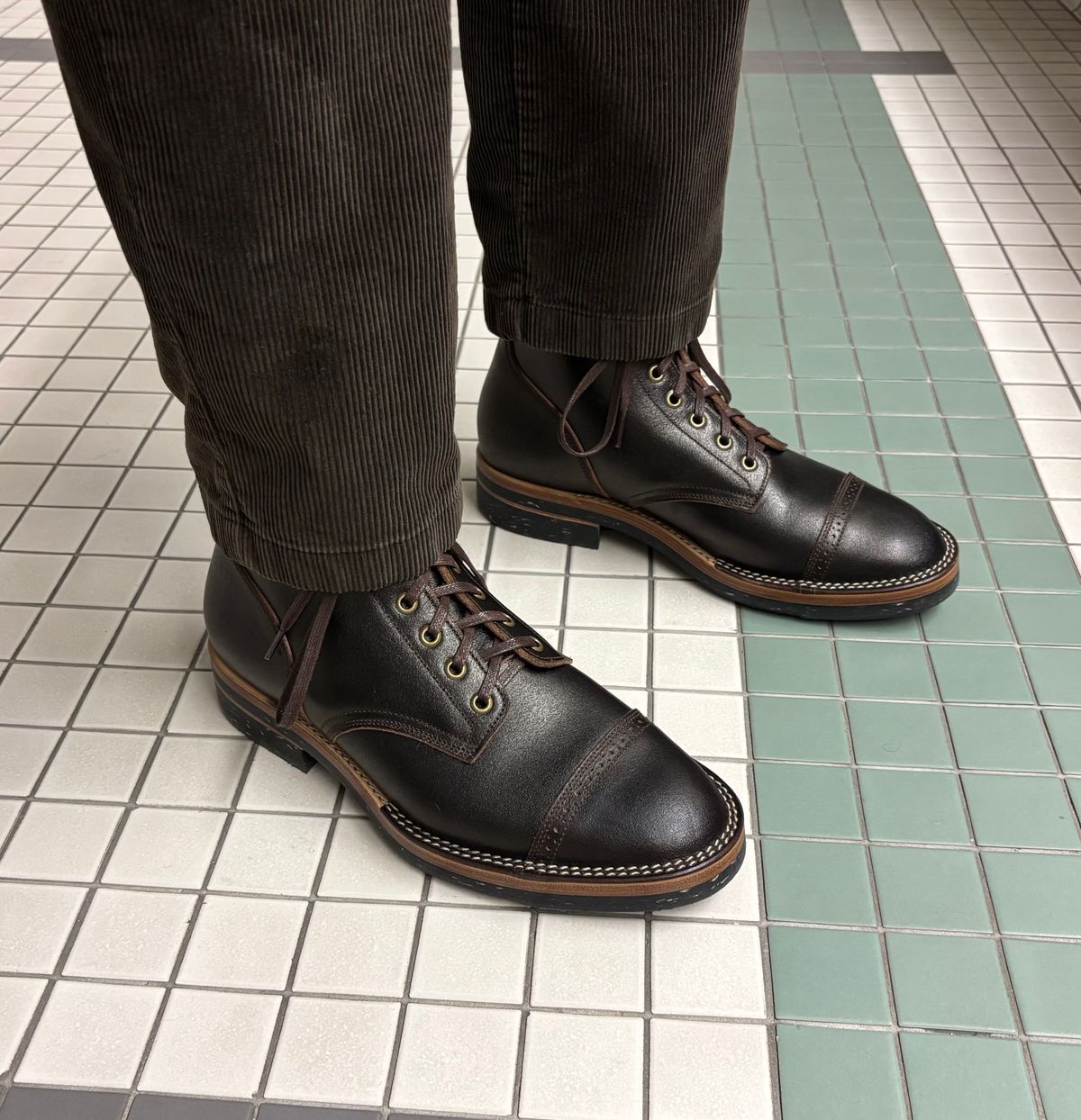 Photo by RawCordedSoul on March 6, 2025 of the Onderhoud SVC03 Service Boot in Horween Dark Brown Waxed Flesh.